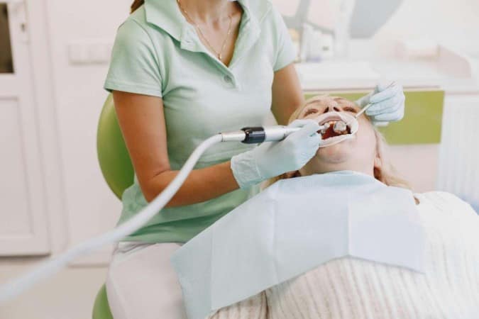 Saúde Bucal: Como a Microbiota Oral Pode Aumentar o Risco de Câncer